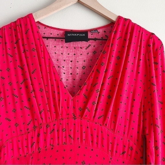 Minkpink Dancing Crane Long Sleeve V-Neck Maxi Dress in Red, Size Medium‎ - Picture 3 of 15